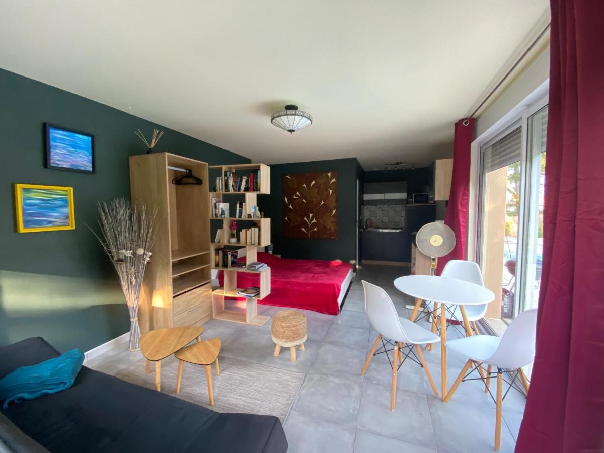 Logement 2/4 pers-piscine-25mn rocade bordeaux Baron  Extérieur photo